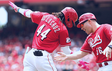 Cincinnati Reds beat Diamondbacks 7-3 for series sweep